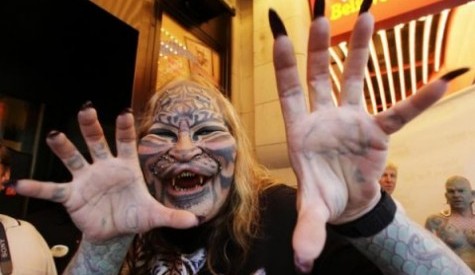 stalking-cat-man-e1352935263746