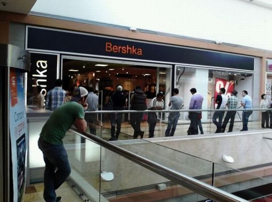 shopping-with-the-girlfriend-it-will-be-fun-they-said