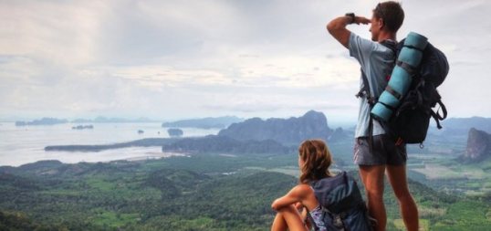 manandwomanlookingoutovermountainsandsea-850x400