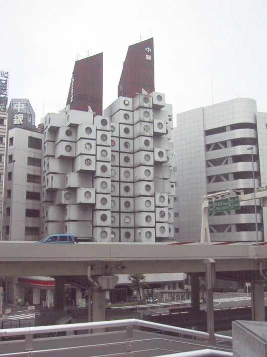 nakagin_capsule_tower_02