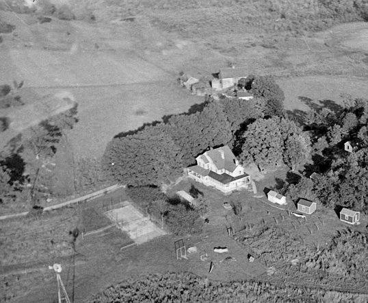 Le Robinson from the air 1