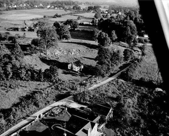 Le Robinson from the air 9