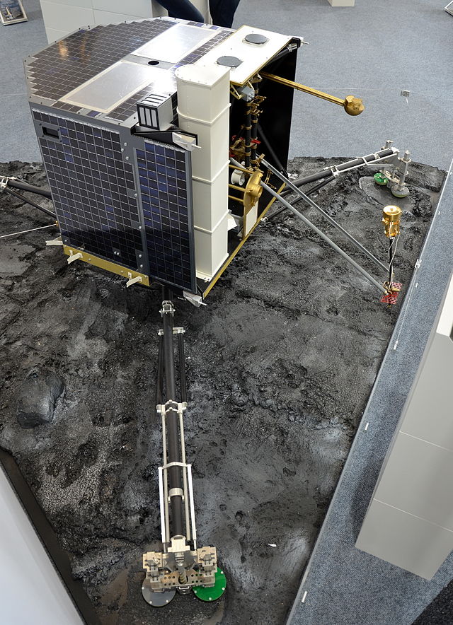 Maquette_de_Philae_atterrisseur_de_la_sonde_spatiale_Rosetta_DSC_0156