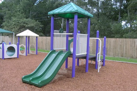 crappy-no-fun-play-equipment