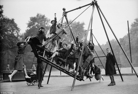 vintage-playground-swing-bloomsbury1