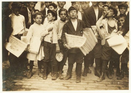 historic-Newsboys-and-Newsgirl-of-nyc1
