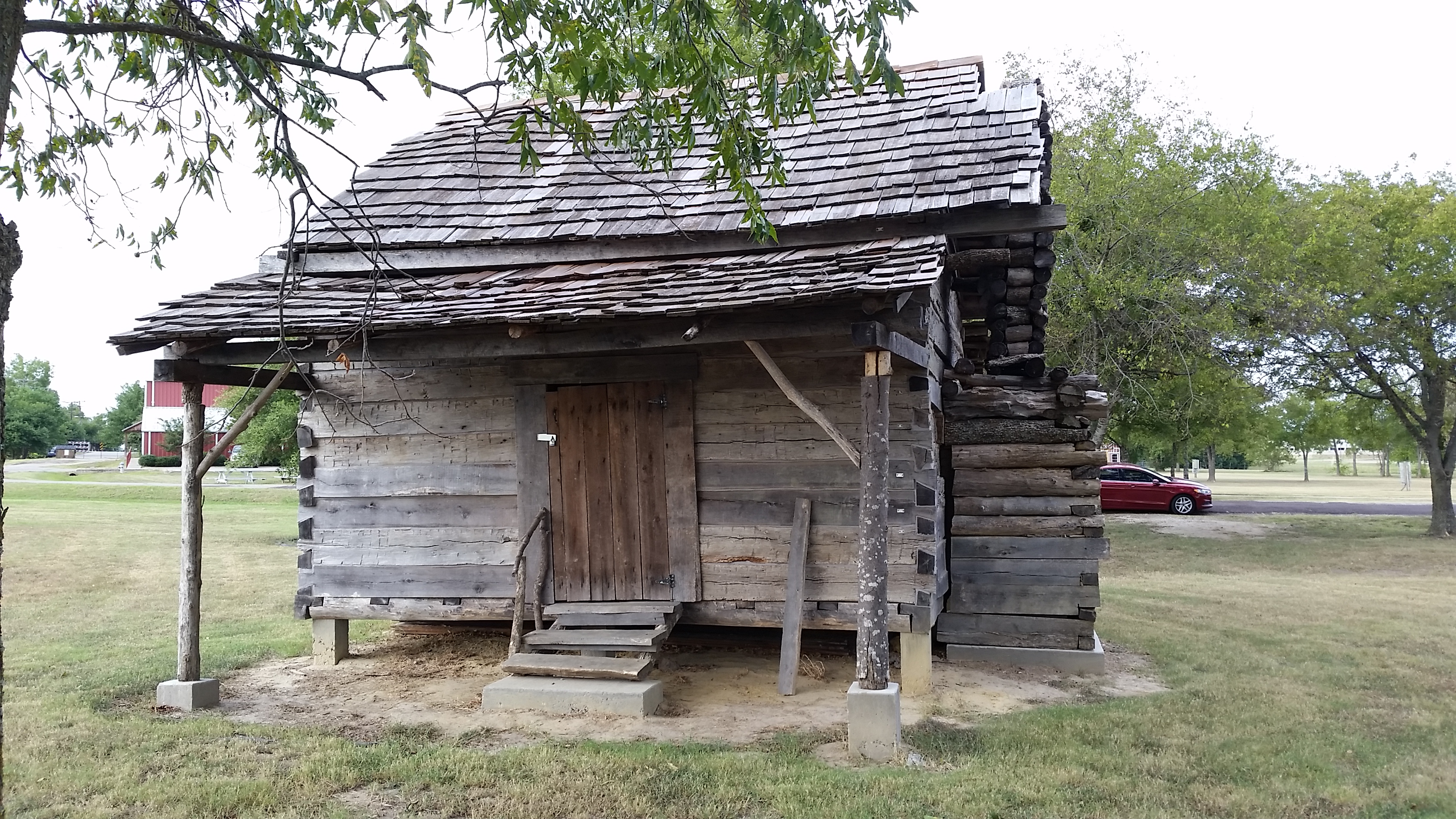 20150919 Slave Cabin 3